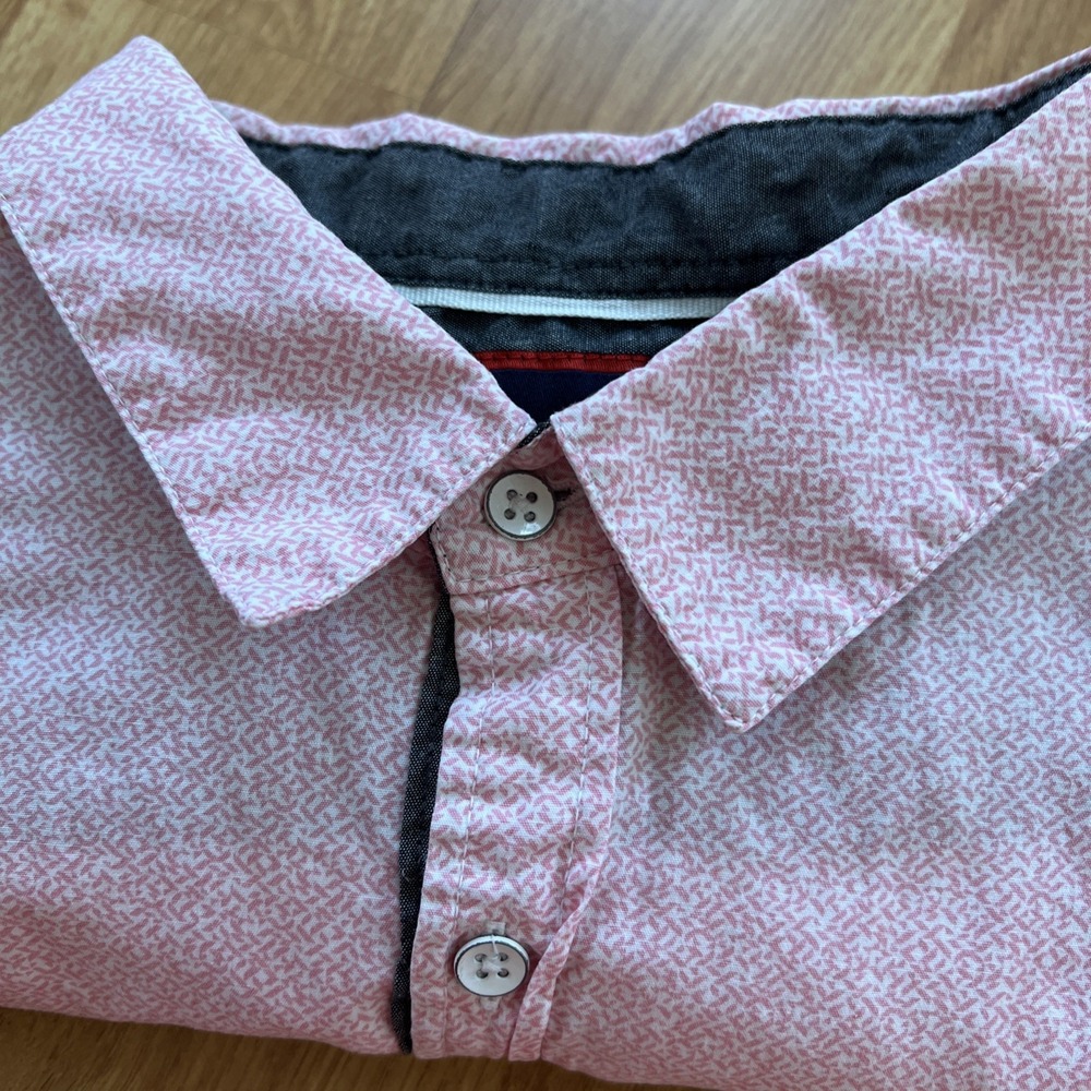 Six Lincoln Men's Button-Up Shirt‎ Size XL Pink Short Sleeve White Print Cotton